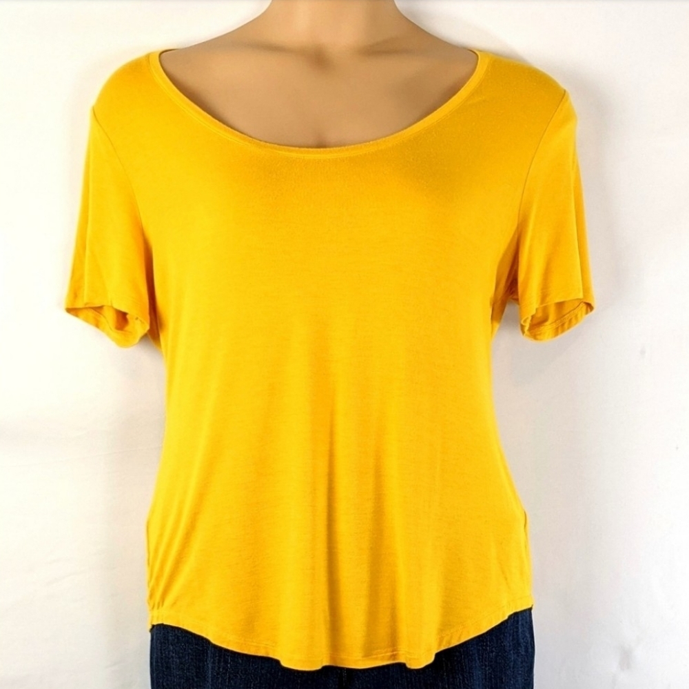 Old Navy Luxe Comfy Tee Shirt size M